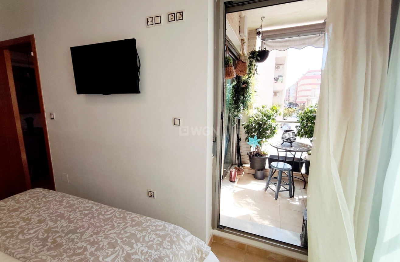 Odsprzedaż - Mieszkanie w bloku - Torrevieja - Costa Blanca