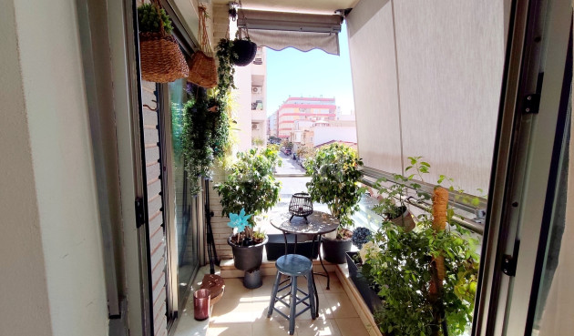 Odsprzedaż - Mieszkanie w bloku - Torrevieja - Costa Blanca