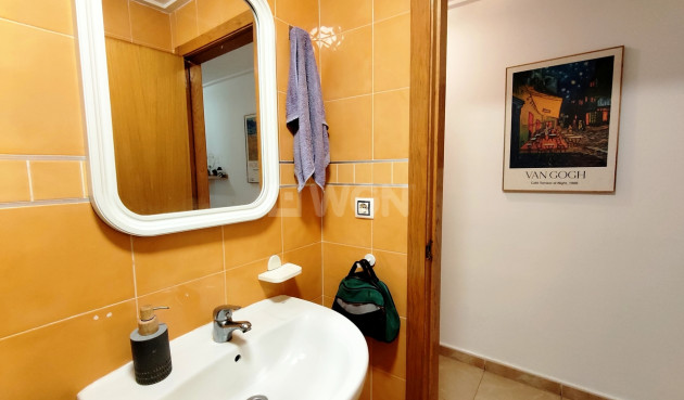 Odsprzedaż - Mieszkanie w bloku - Torrevieja - Costa Blanca