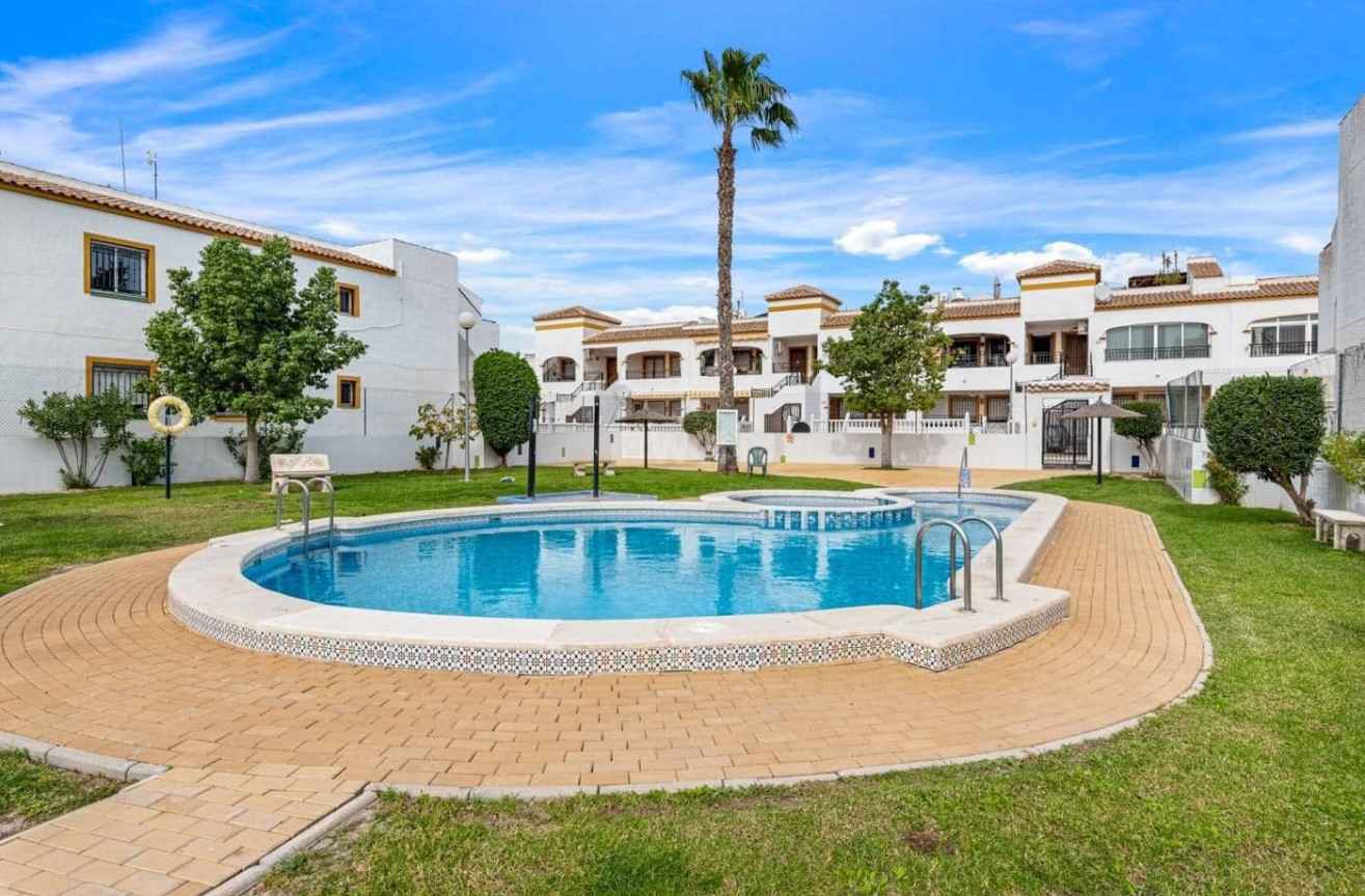 Resale - Apartment / flat - Orihuela - Inland